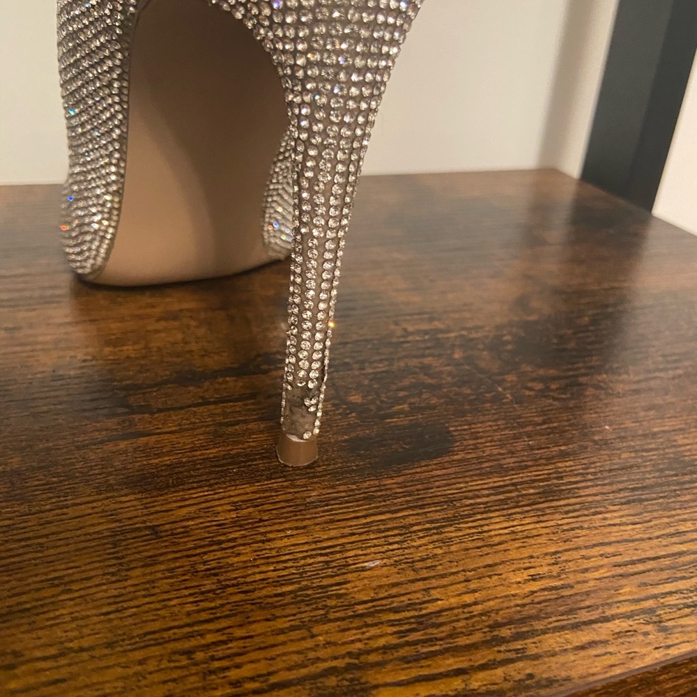 Pumps - Picture 6 of 6